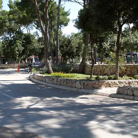 Parque de Campismo Pine And Lavander Biograd Na Moru