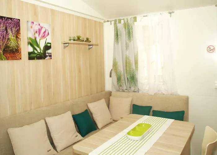 Camping Pine And Lavander *